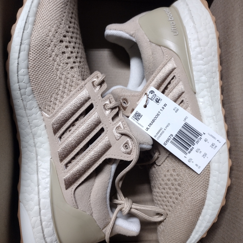 Adidas ULTRABOOST 1.0 Magic Beige Shoes - Picture 10 of 10